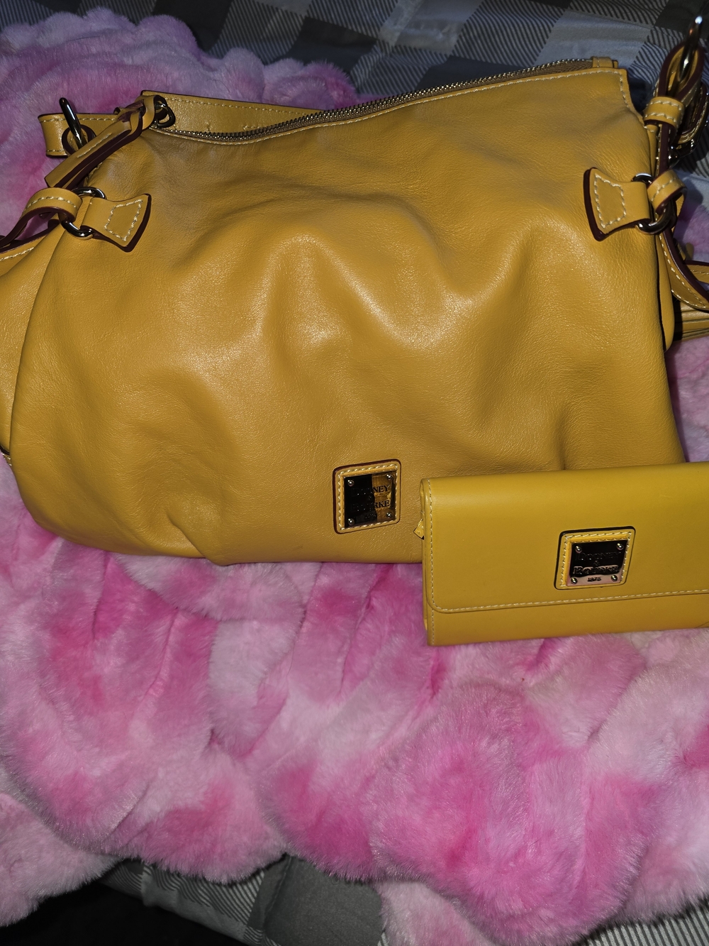 Dooney And Bourke Teagan W Matching Wallet#